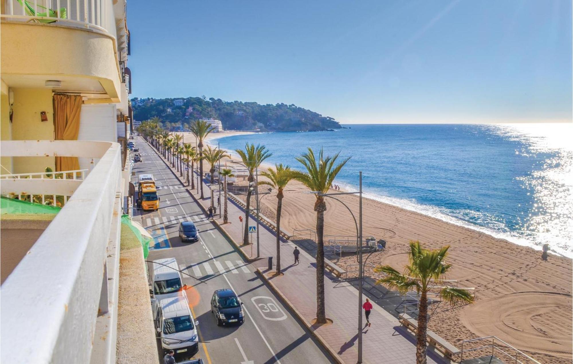 3 Bedroom Beautiful Apartment In Lloret De Mar Exterior foto